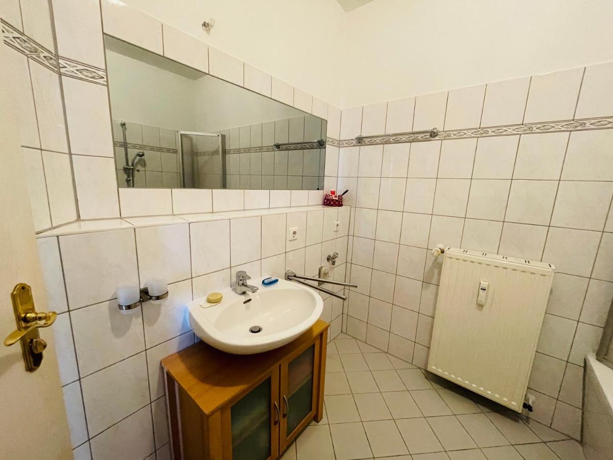 "Glueck Auf" Lichtdurchflutete Schicke Ferienwohnung In Zwickau Exterior photo